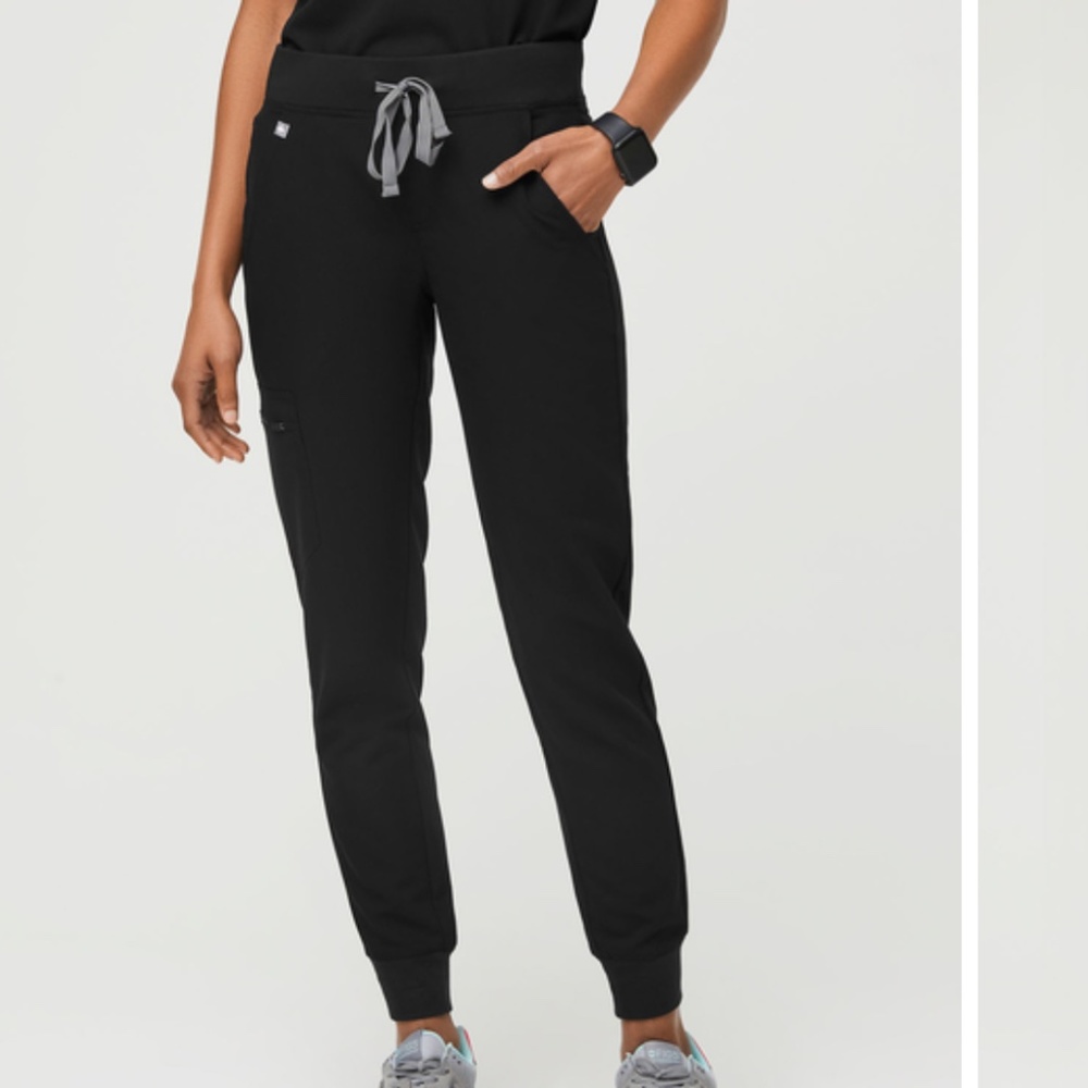FIGS Zamora Jogger Scrub Pants Black